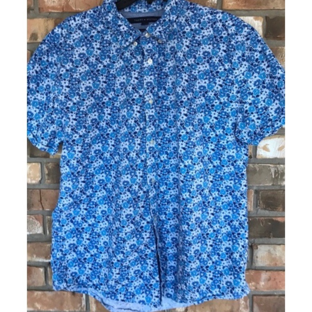 Tommy Hilfiger Men’s Blue Print Short Sleeve Custom Fit Button Down Shirt